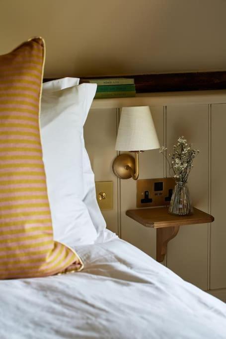 Dawn At The Sun Inn Felmersham, Our Signature Duplex Suite Sharnbrook エクステリア 写真